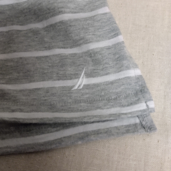 Nautica Strip Sleeveless Top, M, Grey/White, pre-owned - Picture 6 of 6